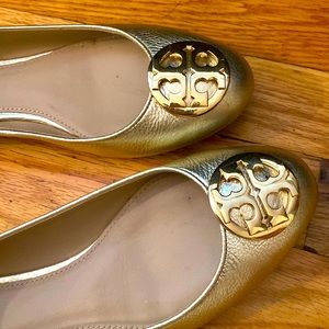 Tory Burch flats - gold, size 8 1/2